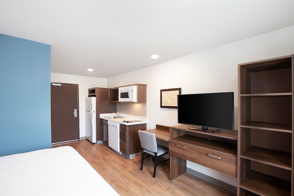 WoodSpring Suites Dallas Plano Central Legacy Drive 9/29