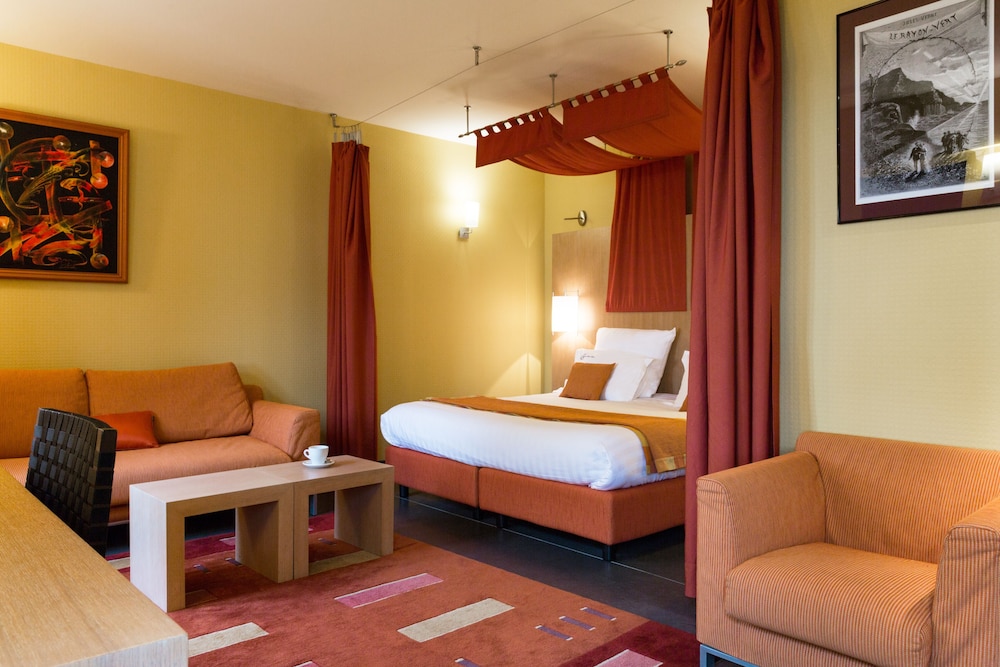 Hotel the Originals Le Jules Verne 9/70