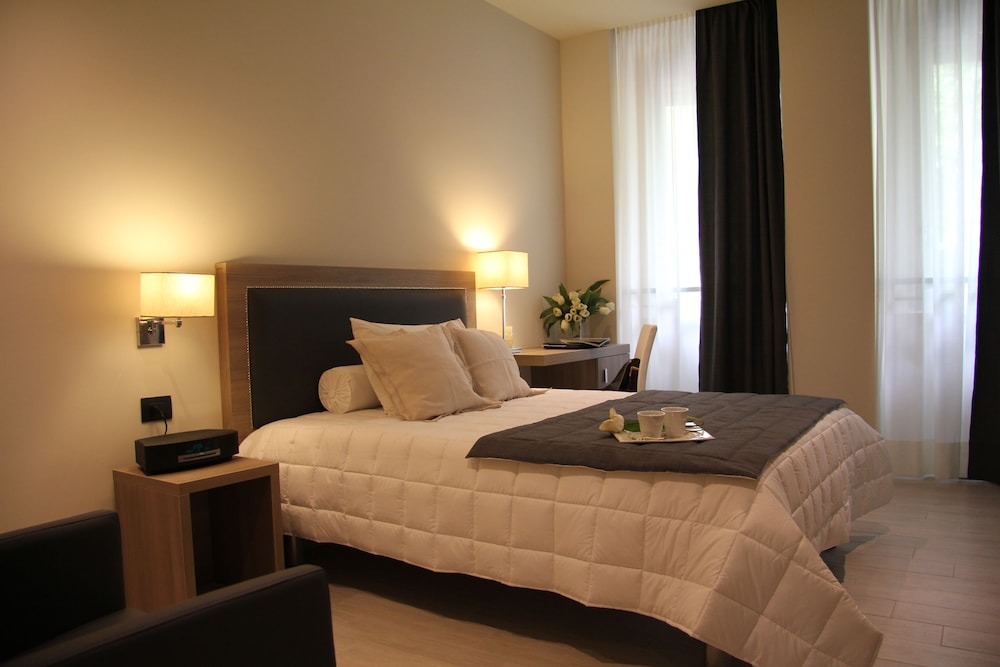 Hotel Zara Milano 7/28