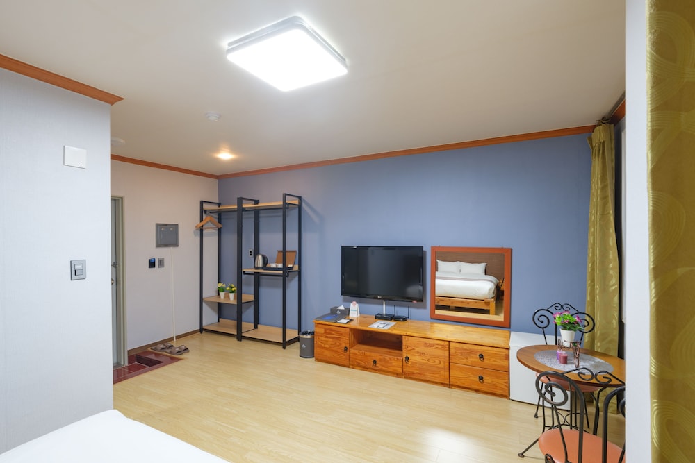 Sea Cliff Hotel Jeju 48/69