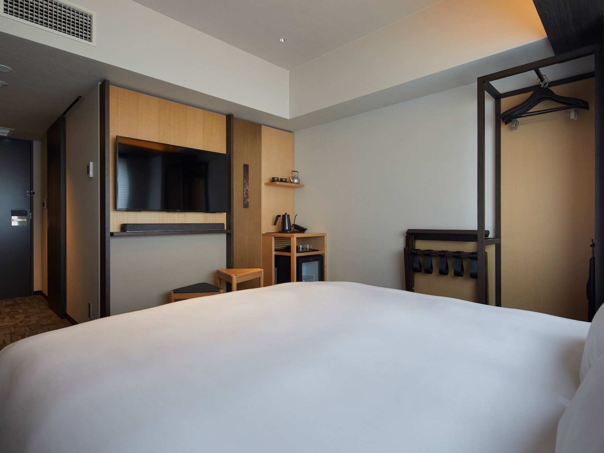 SUPERIOR, KING BED