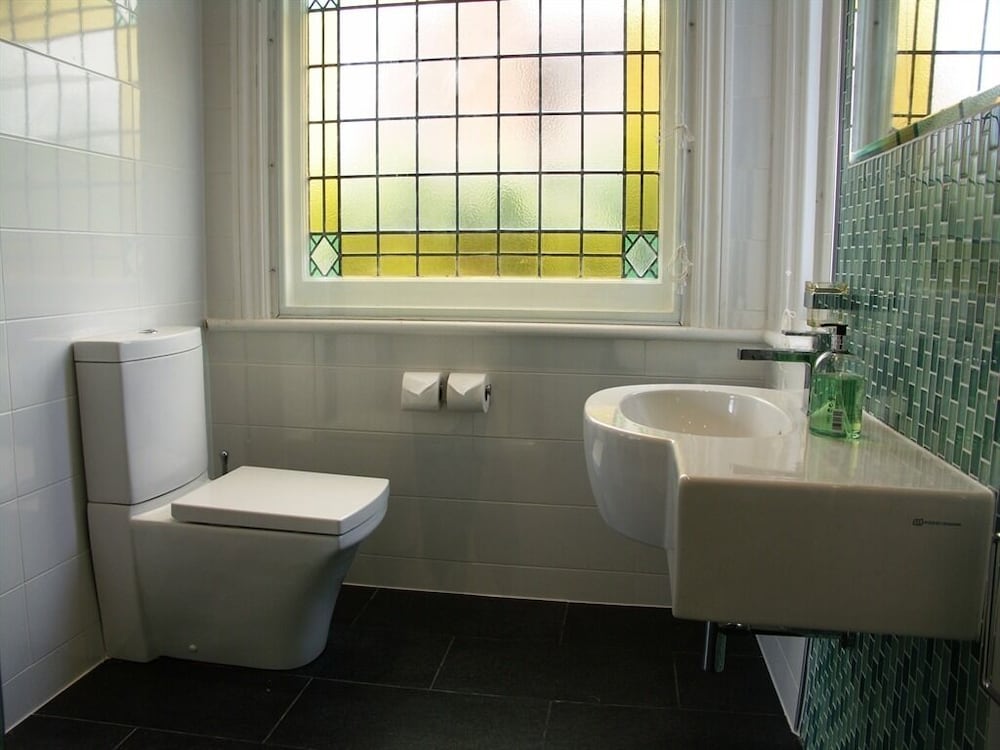 Croham Park Bed &amp; Breakfast 21/22