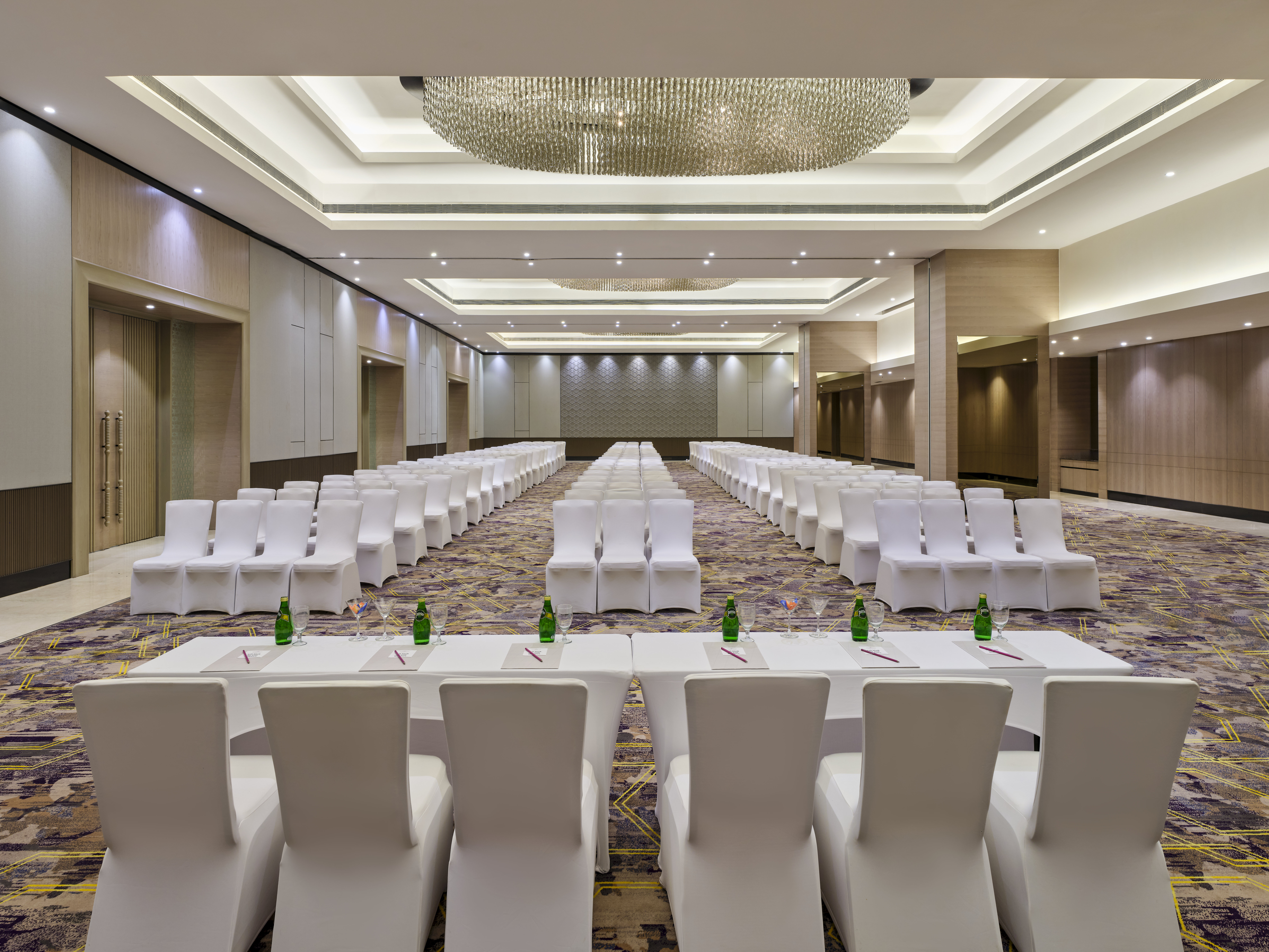 Crowne Plaza Ahmedabad City Centre 64/70