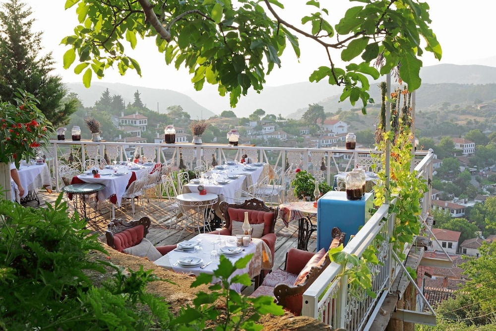 Nisanyan Hotel 38/50