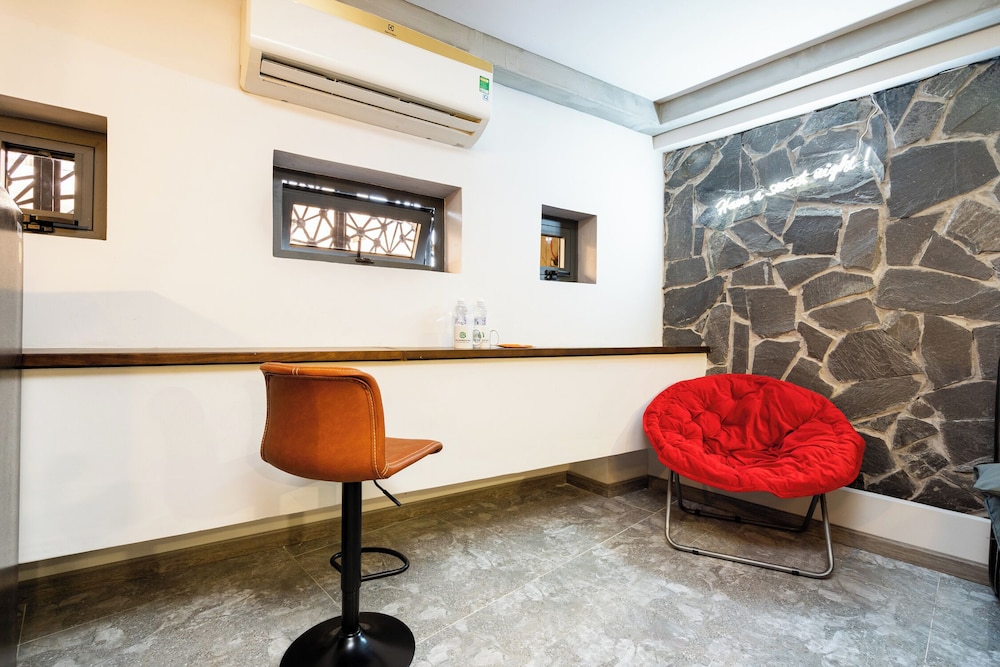 Tago Boutique 50/71