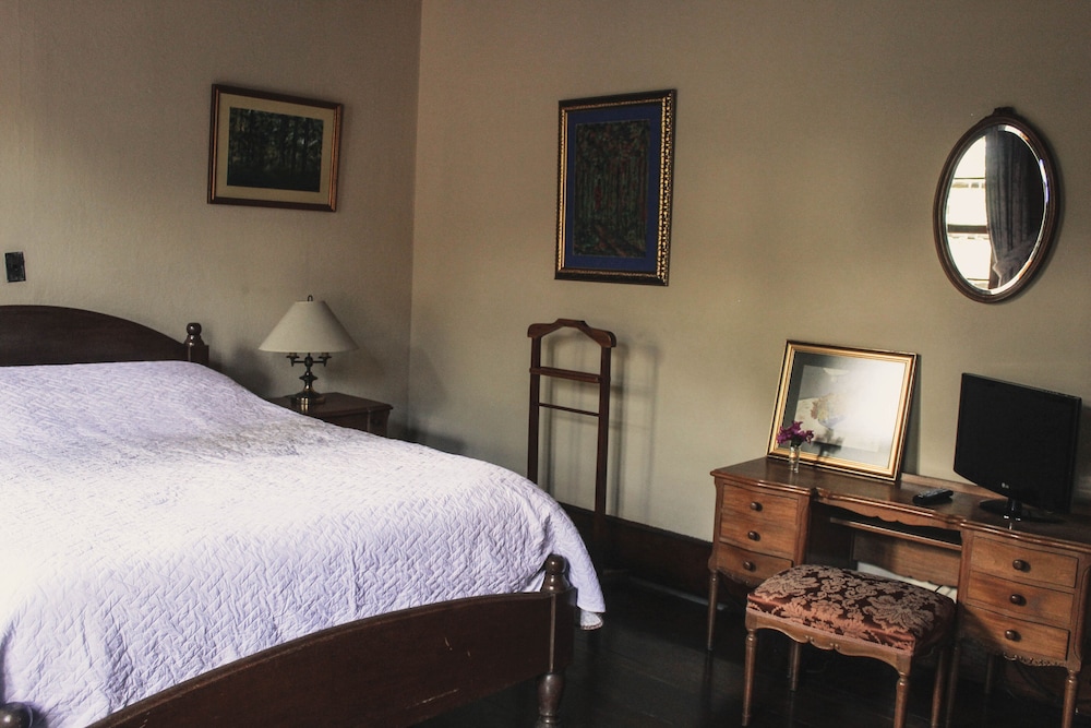 Casa Carmel Bed and Breakfast 5/31