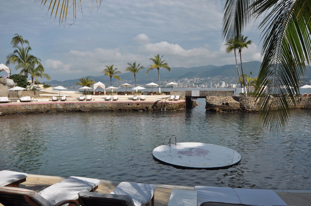 Las Brisas Acapulco 69/77