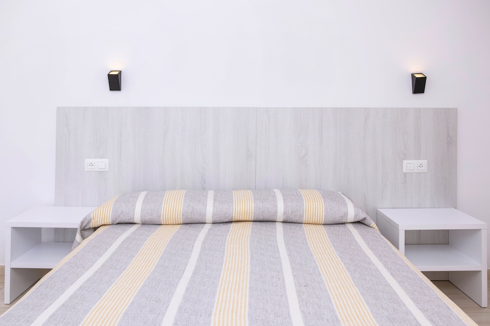 APARTAMENTOS TORREVELLA 22/37
