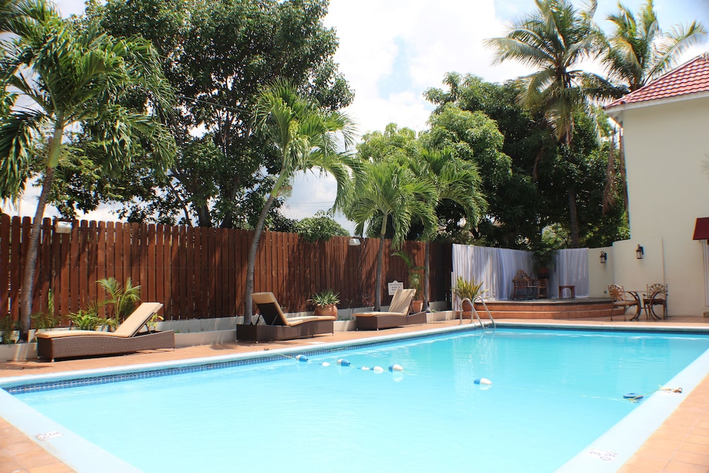 Altamont Court Hotel 42/73