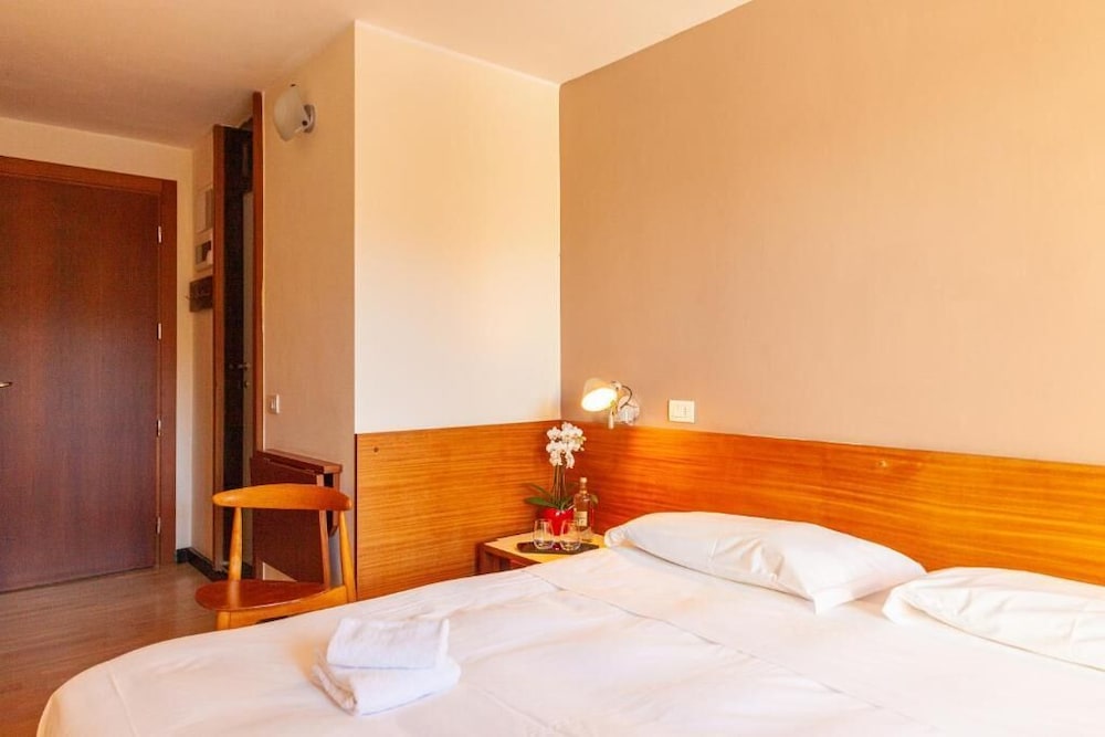 Boite Hotel 13/50