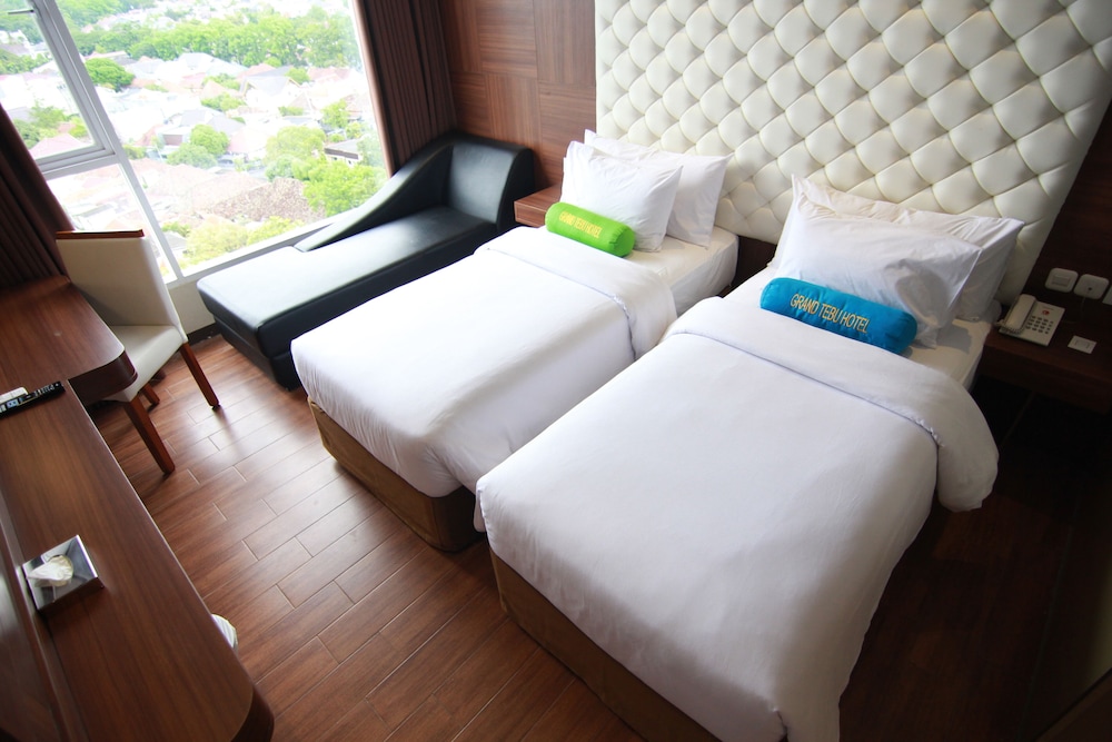 GRAND TEBU HOTEL 13/52