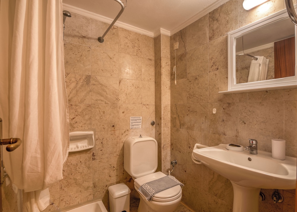 Peli Hotel 49/50