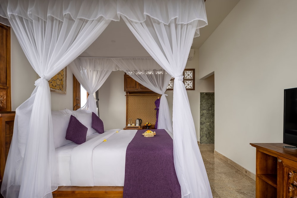 Swan Paradise A Pramana Experience 15/50