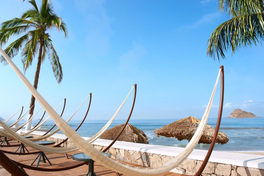 Emporio Mazatlan 54/60