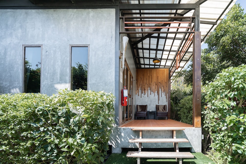 The Loft Panwa Resort 10/50