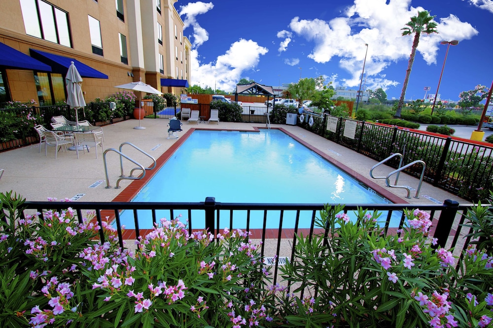 Hampton Inn & Suites Tomball Houston NW 36/86