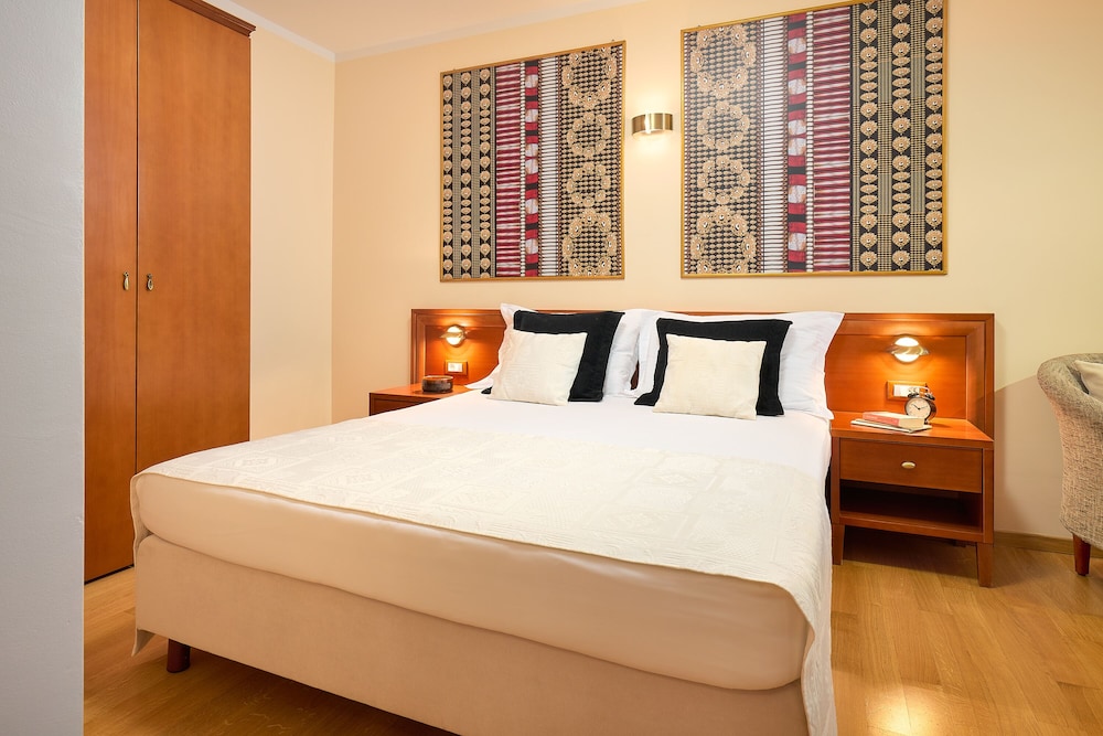 ECONOMY, DOUBLE BED