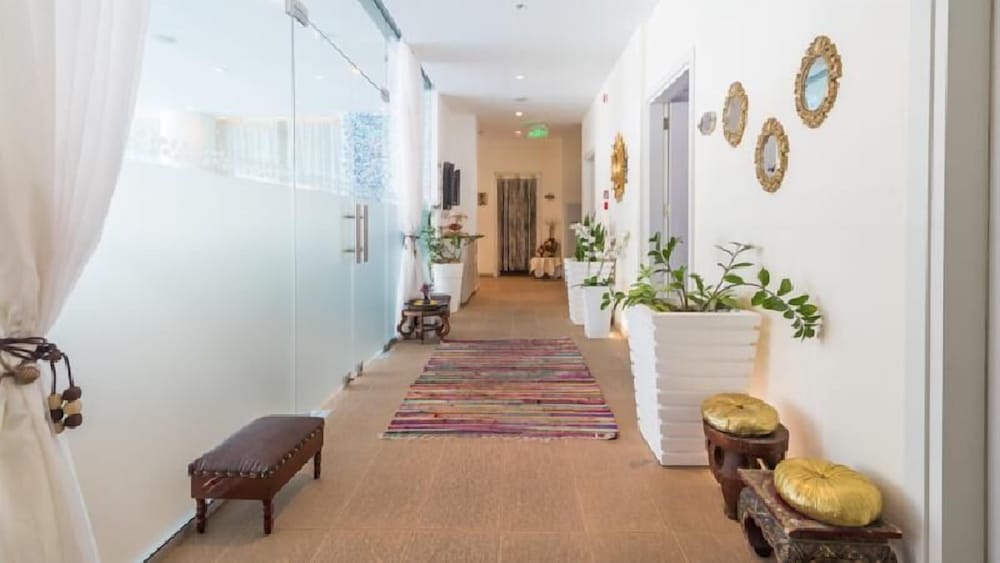 Vrissaki Beach Hotel 5/50