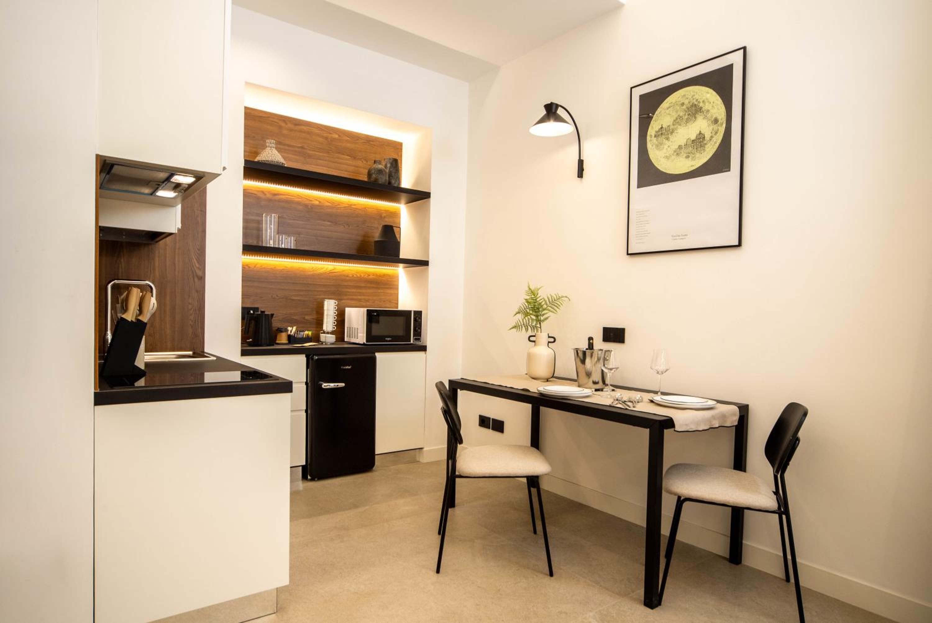 Mamalu Studios and Suites 17/25