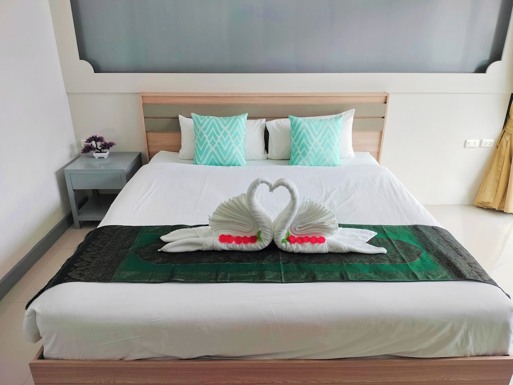 T & C Hotel Patong Beach 19/70