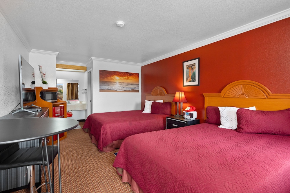 Americana Inn 15/67