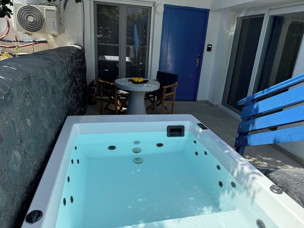 The Noverian Bios Santorini Boutique Hotel 50/78