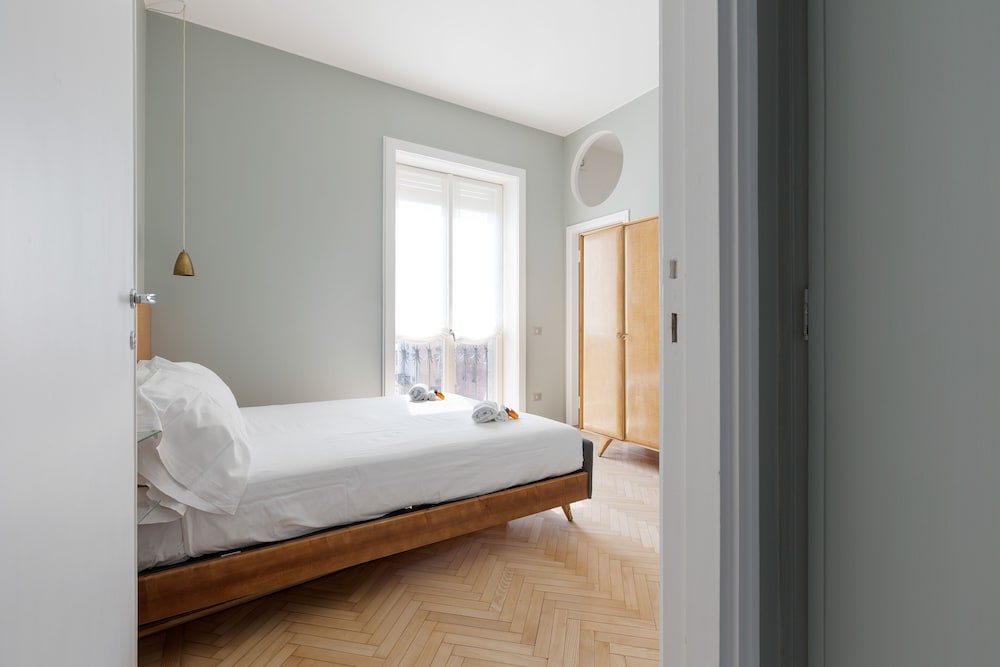 Brera Apartments in Porta Ticinese 12/43