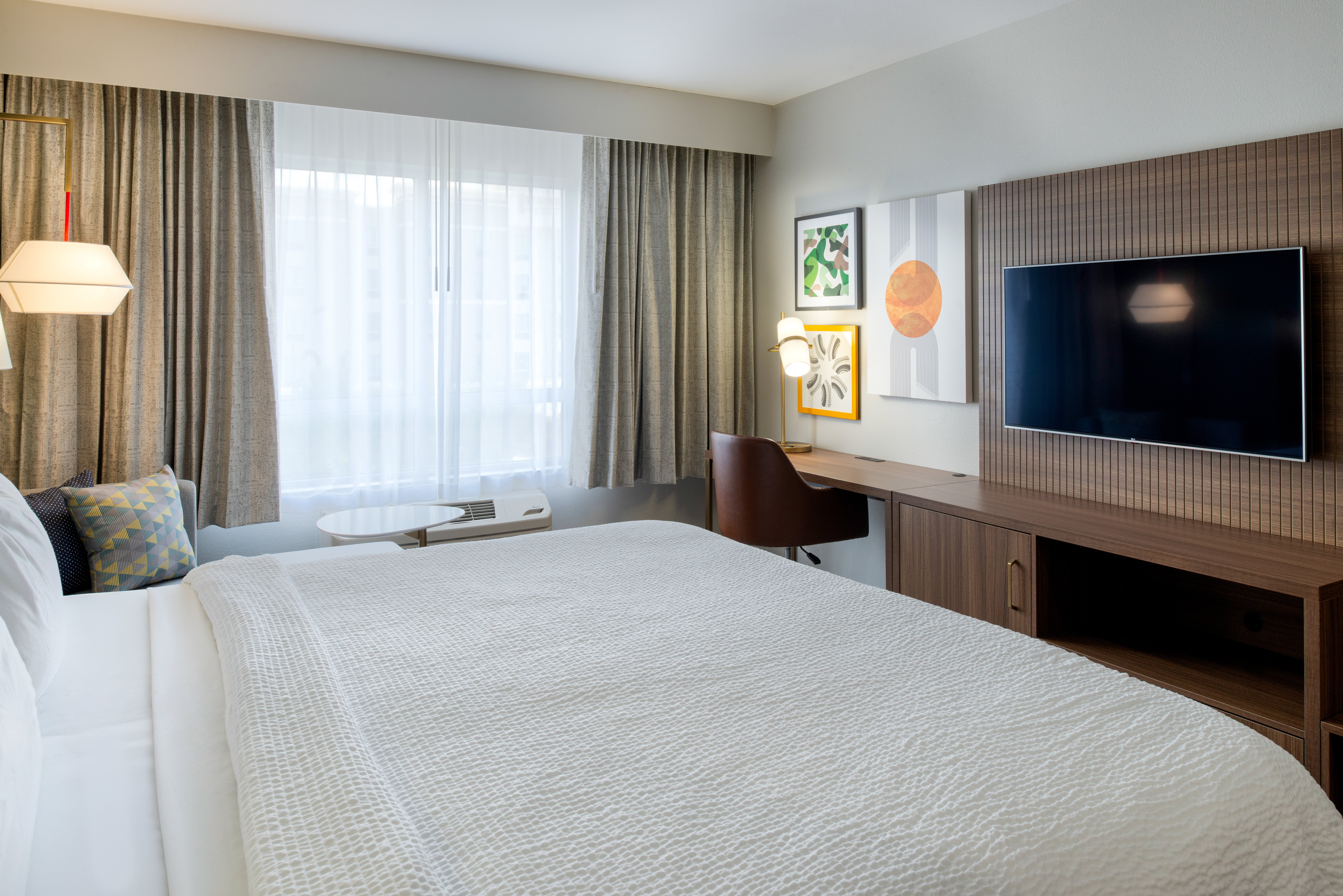 Leisure, King Bed
