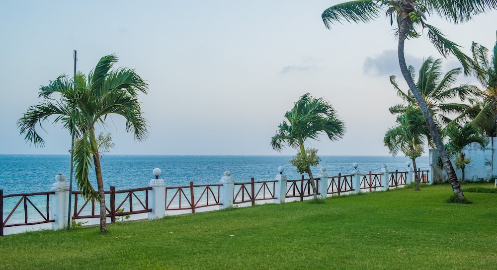 Nyali Beach Holiday Resort 35/48