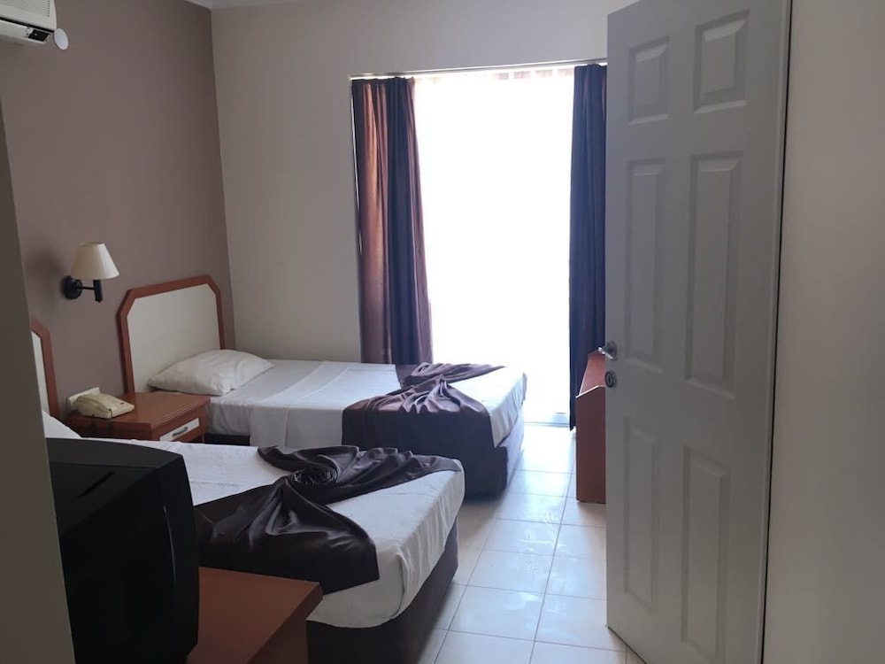 Pigale Beach Resort 20/66