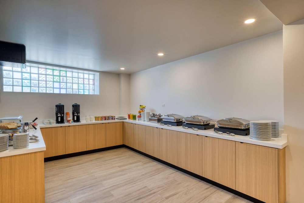 Comfort Suites Tijuana 46/65