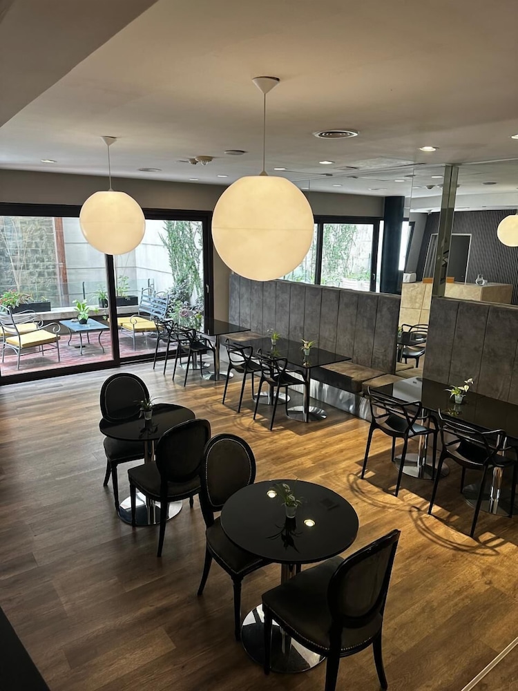 Purobaires Hotel Boutique 61/72