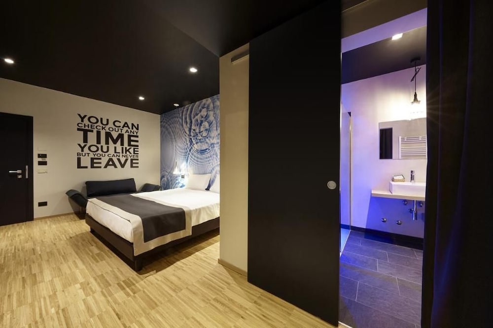 Hotel Aqua 6/50