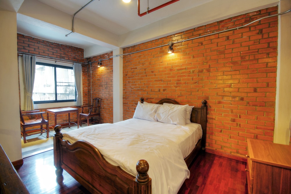 Saengpanya Home Boutique Hotel 27/65