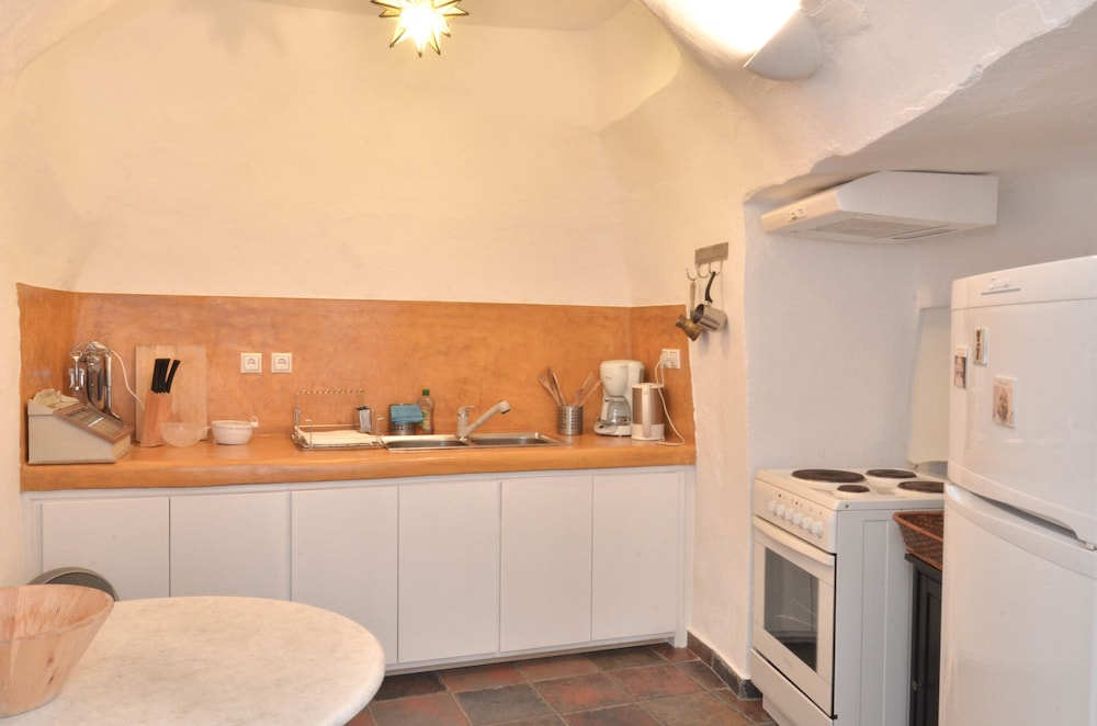 Villa Fegari 10/50