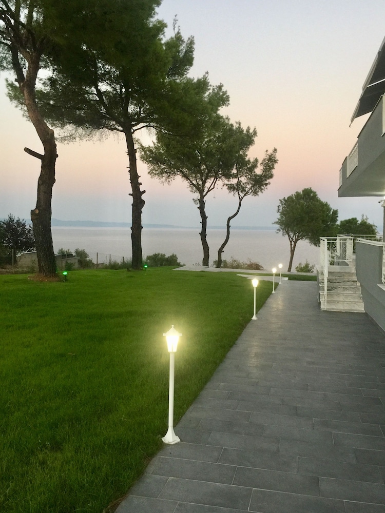 Aelia Sea View Studios 33/42