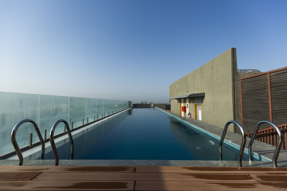 Doubletree By Hilton Ahmedabad India 29/48