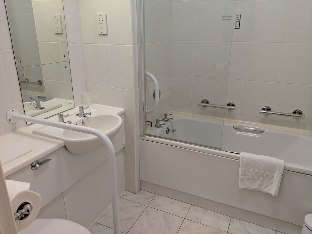 Reigate Manor 14/45