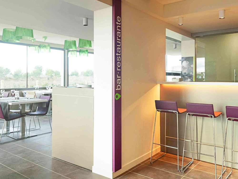 Ibis Styles Lleida Torrefarrera 11/60