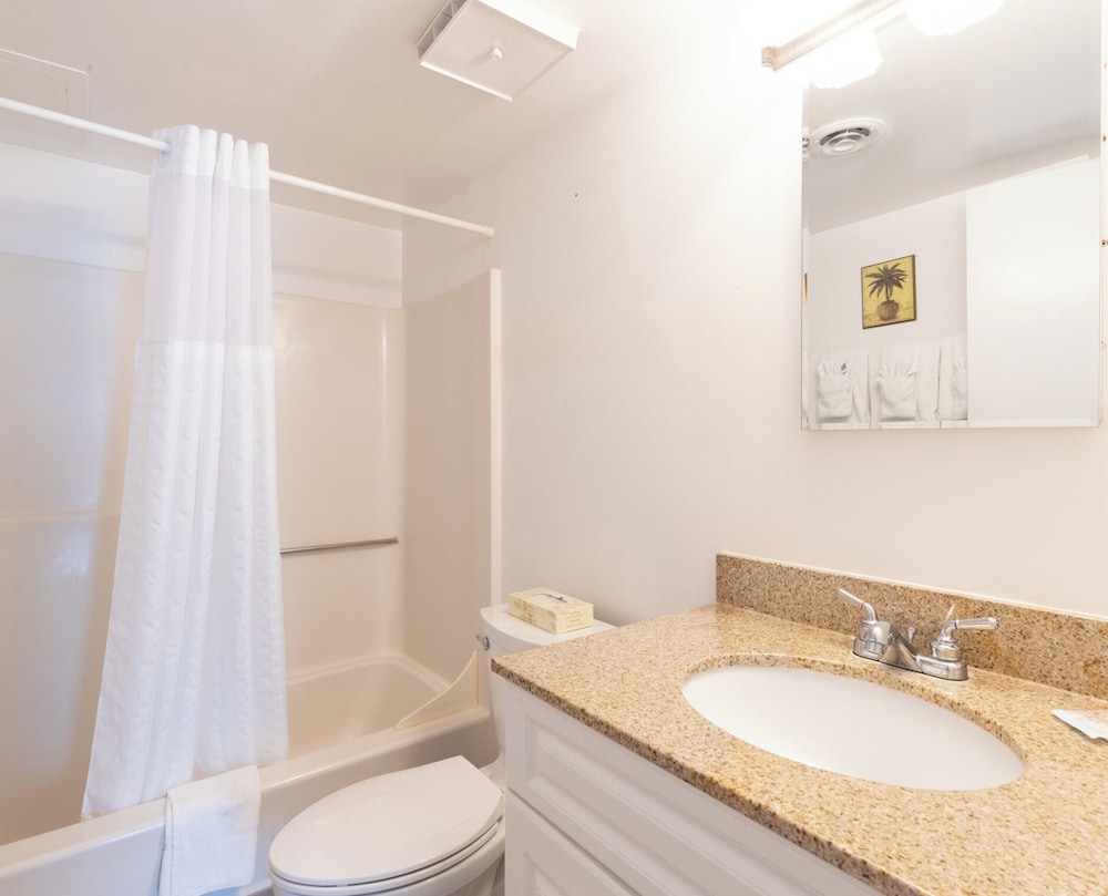 2 Bedrooms, Condo, Standard, Twin Beds, Queen Bed, Bay View, Sofa, Patio 6/6