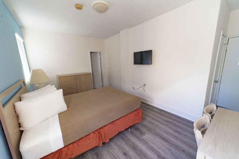 The Broadmore Miami Beach 6/48