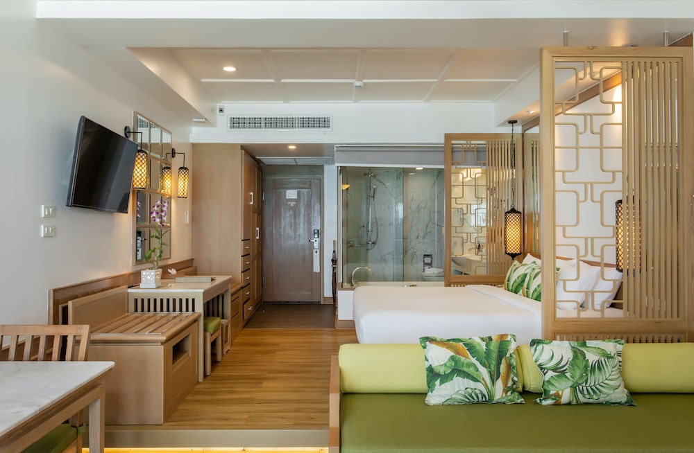 Katathani Phuket Beach Resort 45/66