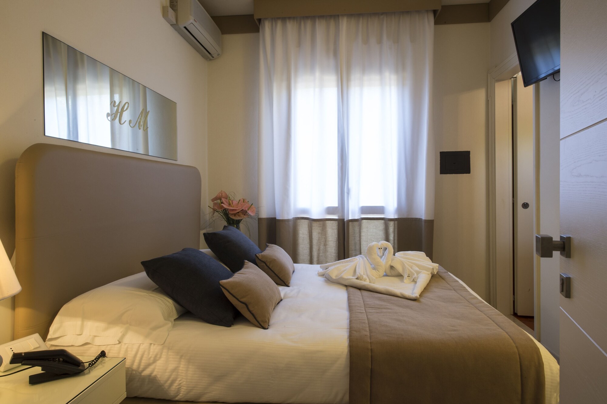 ECONOMY, DOUBLE BED