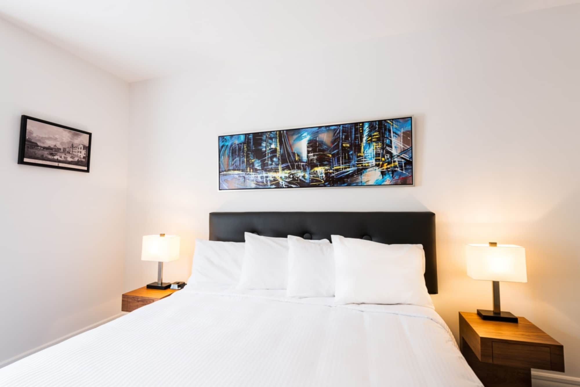 Standard, Queen Bed