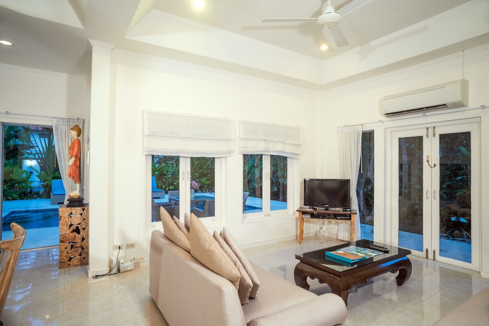 Samui Beach Village 24/50