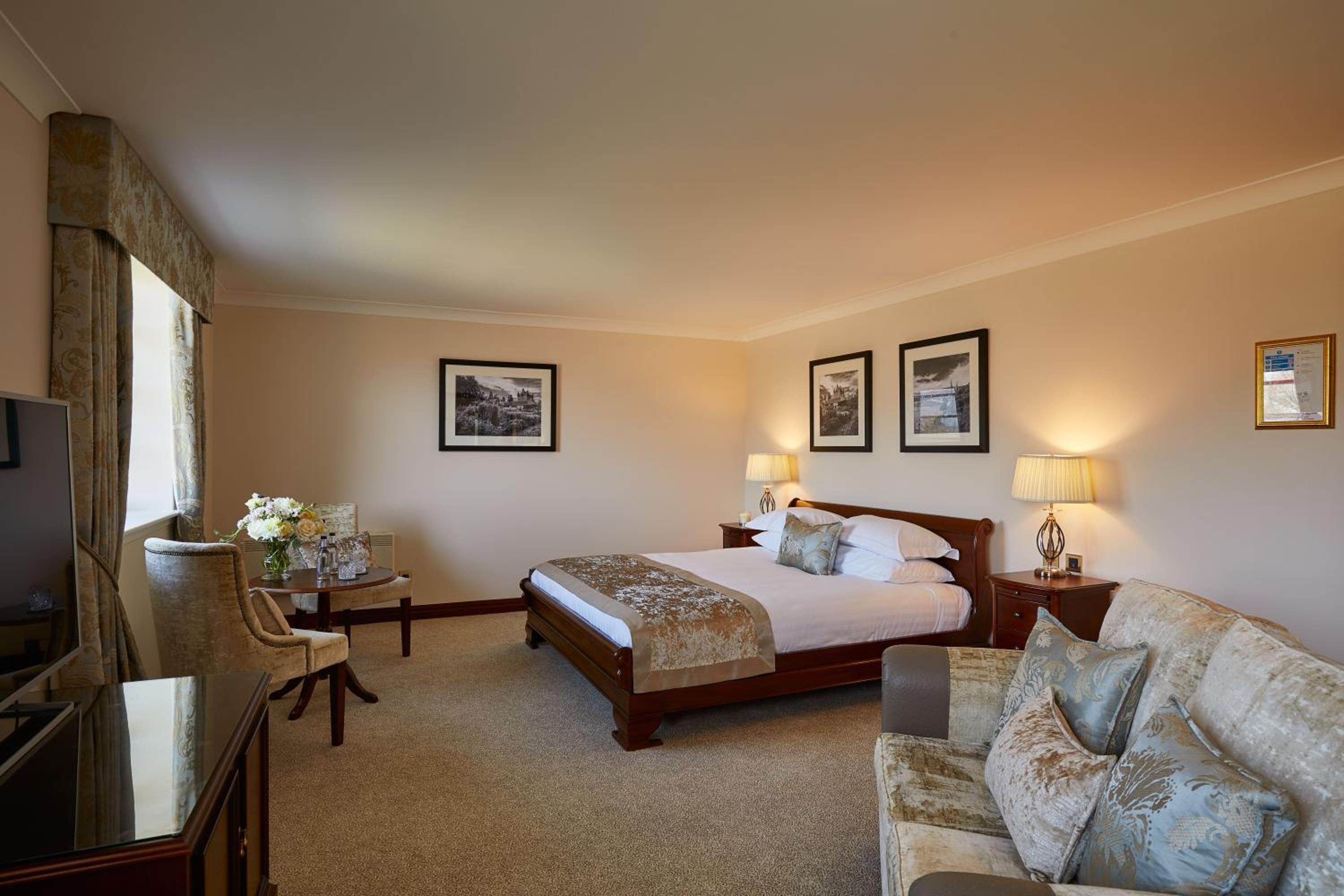 Super, Deluxe, Suite، Macdonald Drumossie Hotel 2/4