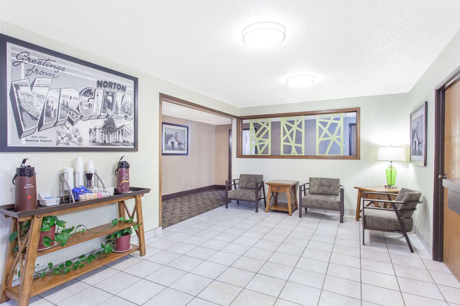 Super 8 by Wyndham Norton VA 2/5