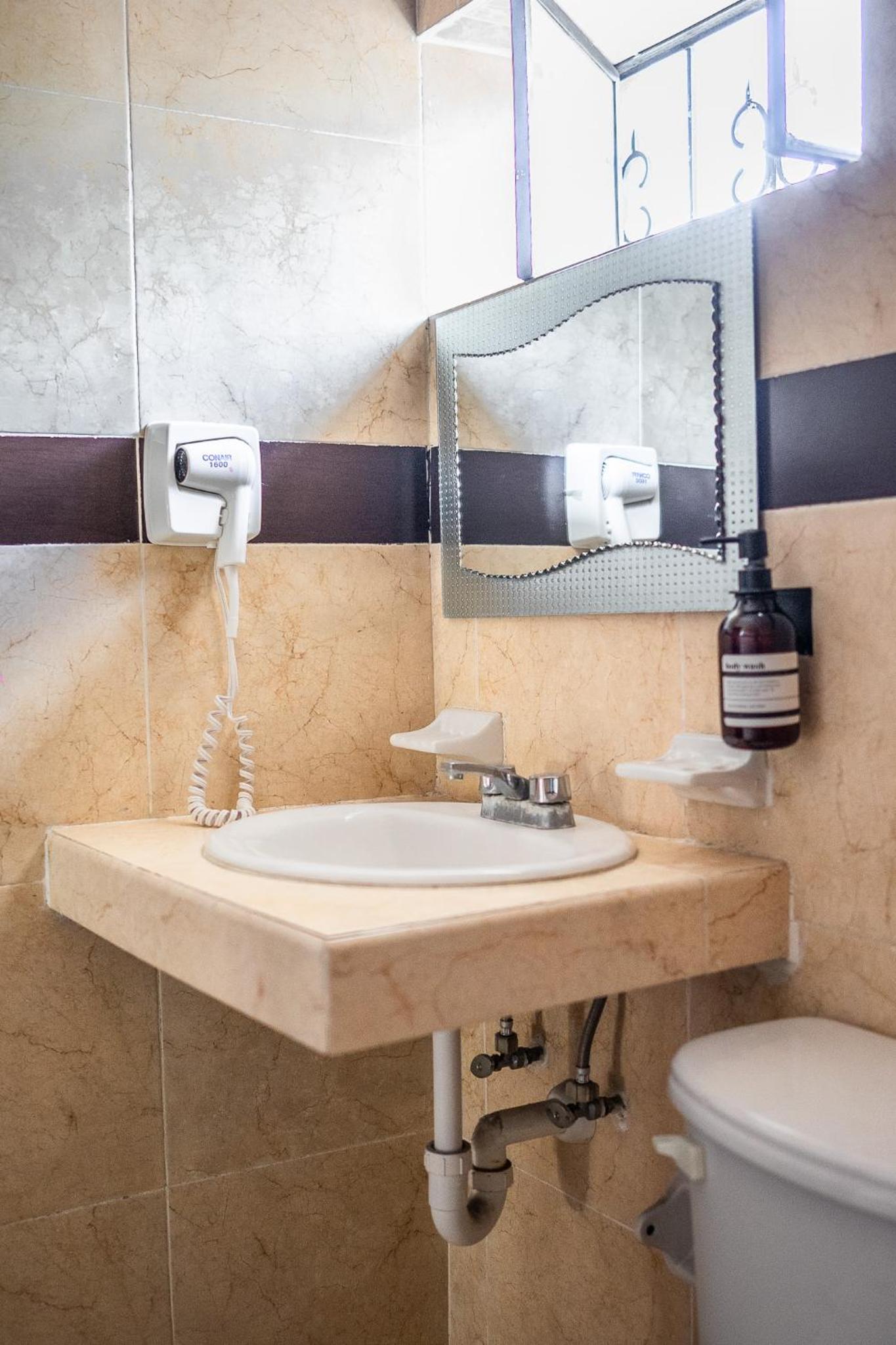 غرفة بسرير مزدوج بشرفة، SUITE HOTEL MARIA DE LA LUZ 9/9