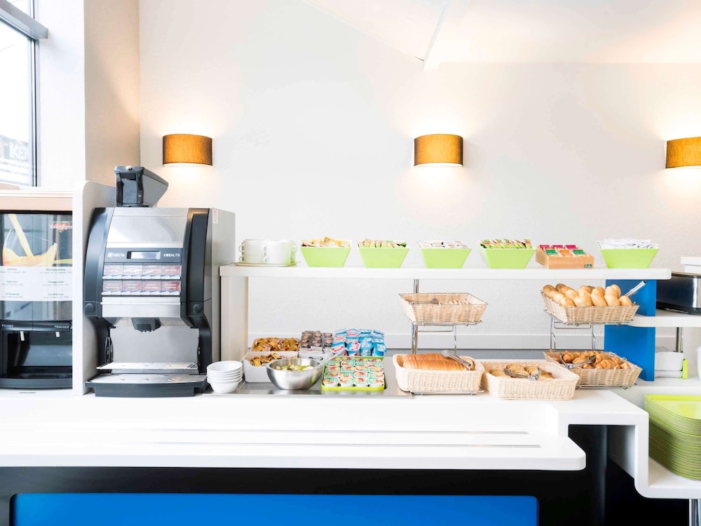 Ibis Budget Paris Porte De Montmartre 55/60