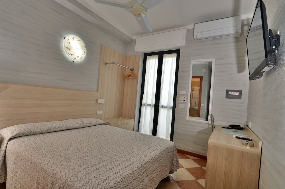 ECONOMY, DOUBLE BED